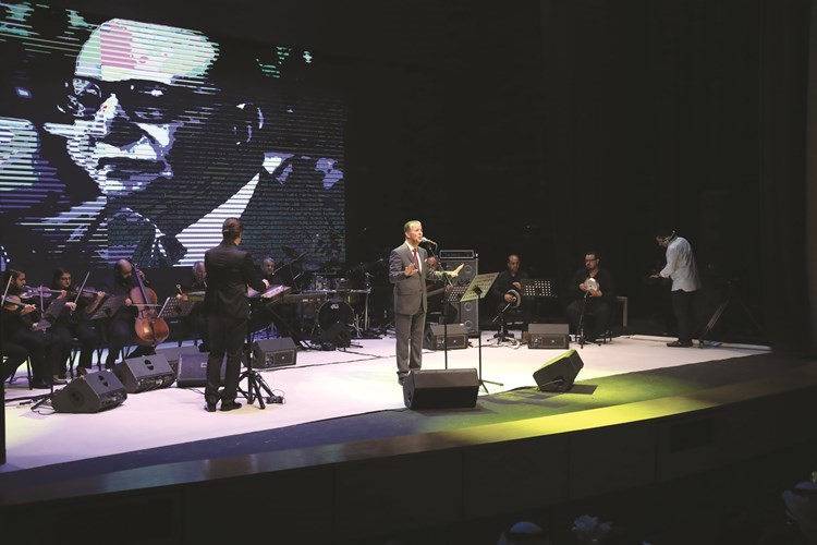 روائع اغاني محمد عبدالوهاب بصوت ايمن تيسير﻿
