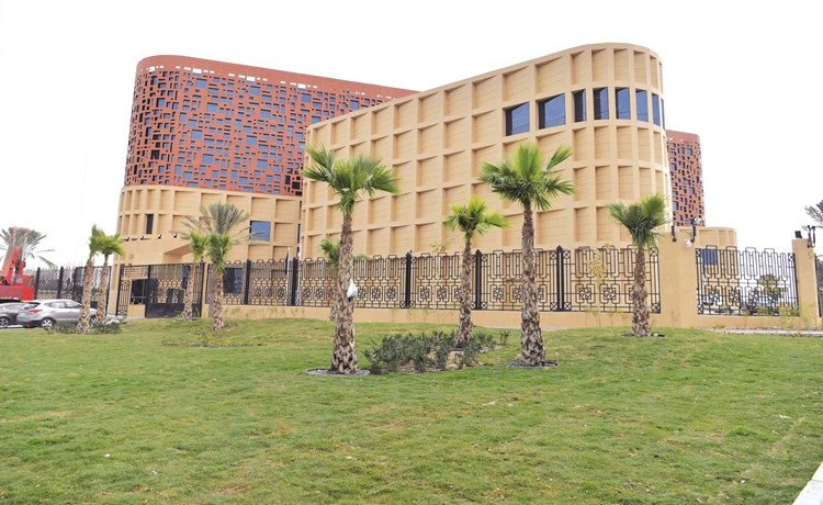 مبنى المركز الإقليمي لحلف شمال الأطلسي (الناتو) في الكويت ﻿