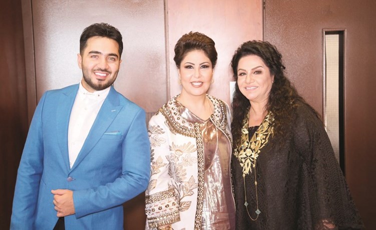 السعيد مع الفنانة انعام الربيعي والاعلامي علي الخالدي في العراق﻿