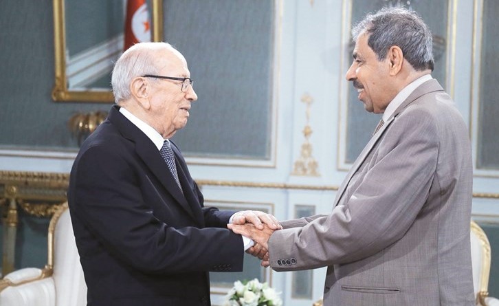 الرئيس قائد السبسي مستقبلا عبدالعزيز البابطين ﻿