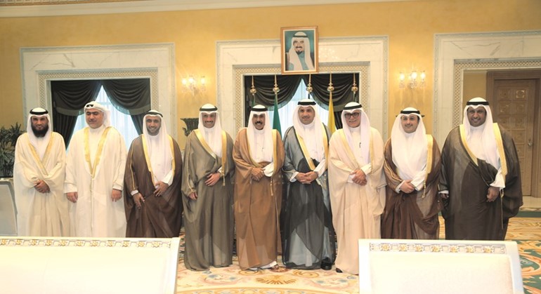 سمو ولي العهد الشيخ نواف الأحمد خلال استقباله رئيس مجلس الأمة واعضاء مكتب المجلس﻿