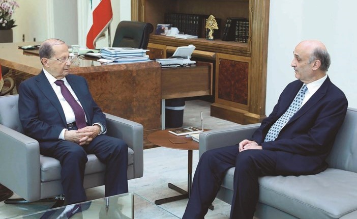 الرئيس العماد ميشال عون مستقبلا رئيس حزب القوات اللبنانية سمير جعجع في بعبدا 	(محمود الطويل)﻿