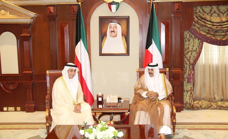 سمو ولي العهد الشيخ نواف الأحمد مستقبلا عادل الخرافي﻿