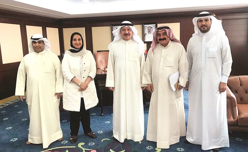 «الحقوقيين» بحثت مع رئيس الفتوى والتشريع قبول المحامين ذوي الخبرة