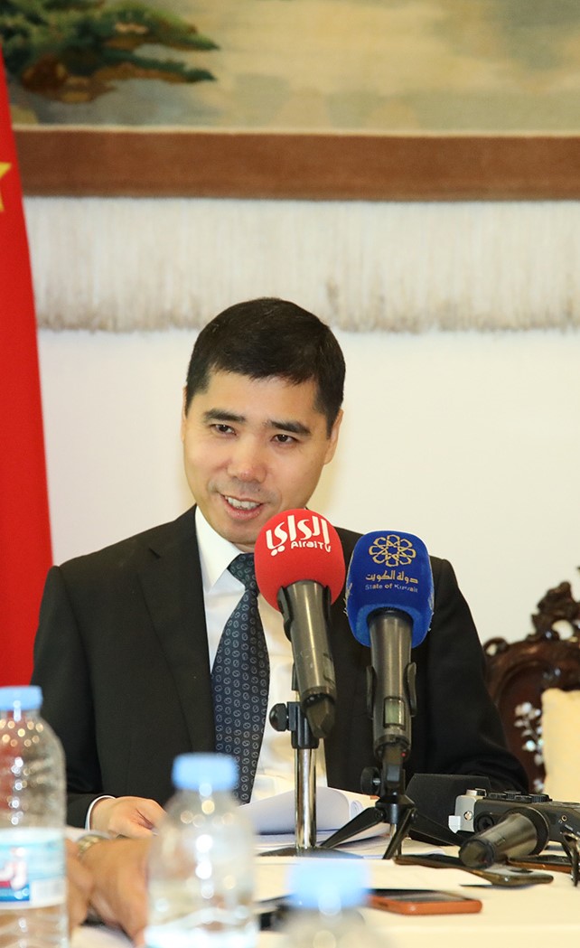 السفير الصيني وانغ دي متحدثا خلال المؤتمر الصحافي (زين علام)﻿