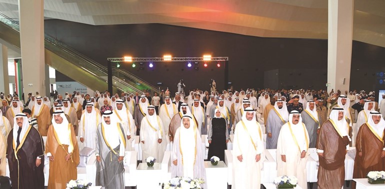 صاحب السمو الأمير الشيخ صباح الأحمد وسمو ولي العهد الشيخ نواف الأحمد ورئيس مجلس الأمة مرزوق الغانم والشيخ جابر العبدالله والشيخ فيصل السعود وسمو الشيخ ناصر المحمد وسمو الشيخ جابر المبارك والشيخ د.سالم الجابر في مقدمة الحضور﻿