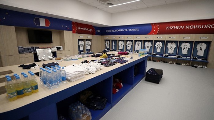 غرفة تبديل ملابس لاعبي منتخب فرنسا