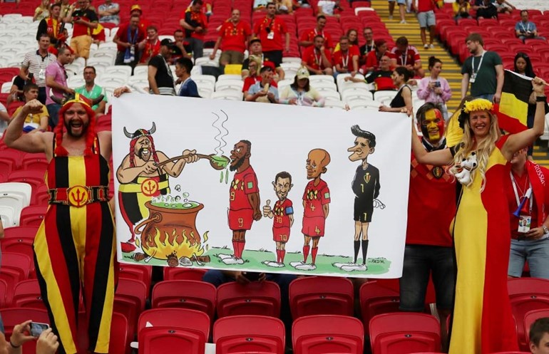 لاعب البرازيل ريناتو أجوستو يسجل هدف في مرمى بلجيكا