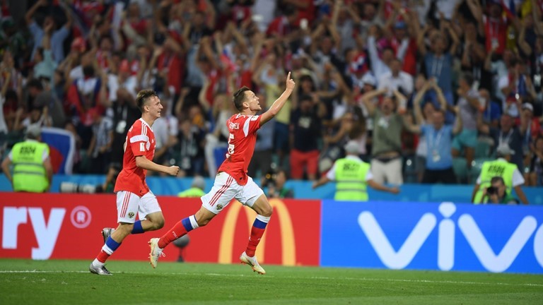 كرواتيا تقصي روسيا بركلات الترجيح 4-3 بعد انتهاء الوقتين الاصلي والاضافي 2-2 ويضرب موعدا مع انجلترا بنصف النهائي