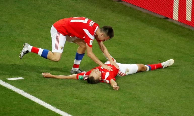 كرواتيا تقصي روسيا بركلات الترجيح 4-3 بعد انتهاء الوقتين الاصلي والاضافي 2-2 ويضرب موعدا مع انجلترا بنصف النهائي