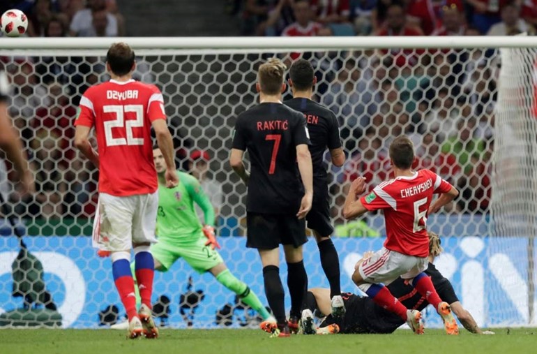 كرواتيا تقصي روسيا بركلات الترجيح 4-3 بعد انتهاء الوقتين الاصلي والاضافي 2-2 ويضرب موعدا مع انجلترا بنصف النهائي