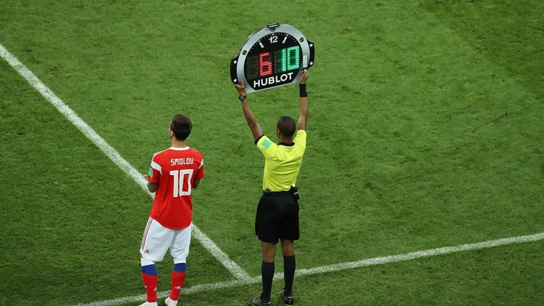 كرواتيا تقصي روسيا بركلات الترجيح 4-3 بعد انتهاء الوقتين الاصلي والاضافي 2-2 ويضرب موعدا مع انجلترا بنصف النهائي