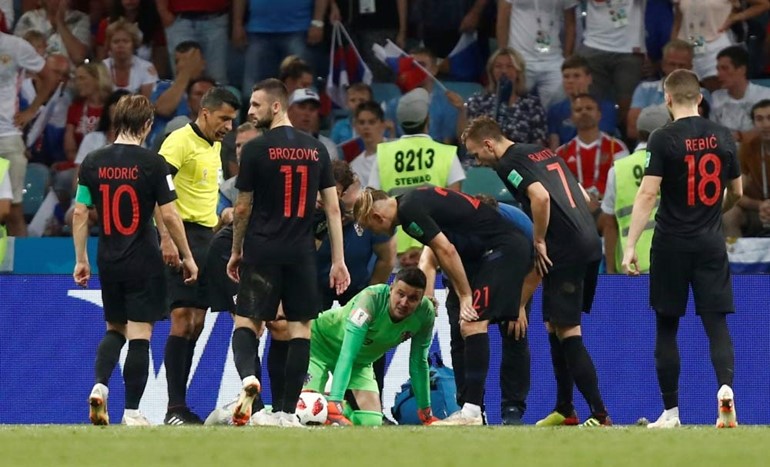 كرواتيا تقصي روسيا بركلات الترجيح 4-3 بعد انتهاء الوقتين الاصلي والاضافي 2-2 ويضرب موعدا مع انجلترا بنصف النهائي