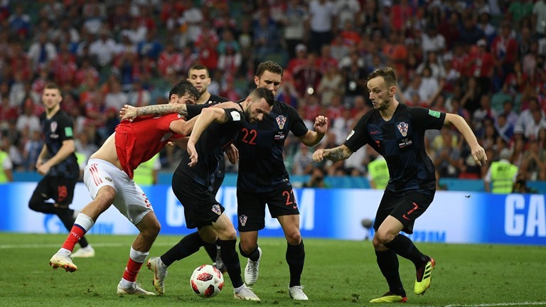 كرواتيا تقصي روسيا بركلات الترجيح 4-3 بعد انتهاء الوقتين الاصلي والاضافي 2-2 ويضرب موعدا مع انجلترا بنصف النهائي