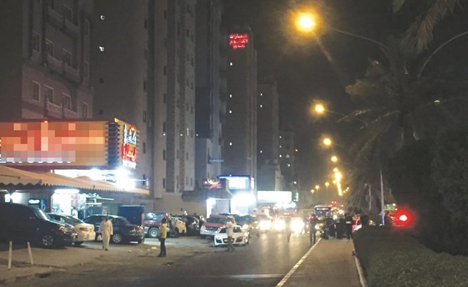 رجال الامن والإطفاء تواجدوا بكثافة في موقع الحادث﻿