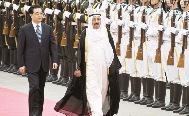 صورة أرشيفية لصاحب السمو الأمير الشيخ صباح الأحمد خلال زيارته السابقة إلى الصين في العام 2009﻿