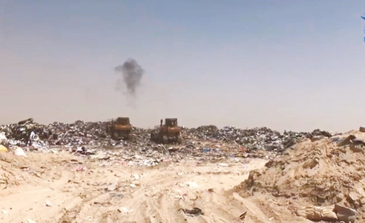 جانب من عمليات السيطرة على حريقالمردم﻿