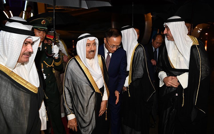 بالفيديو.. صاحب السمو بدأ زيارة دولة إلى الصين الشعبية