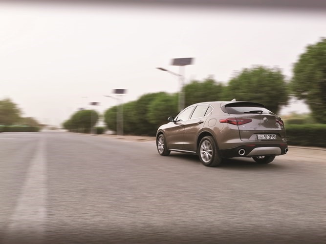 ألفاروميو ستيلفيو SUV على الطريقة الإيطالية