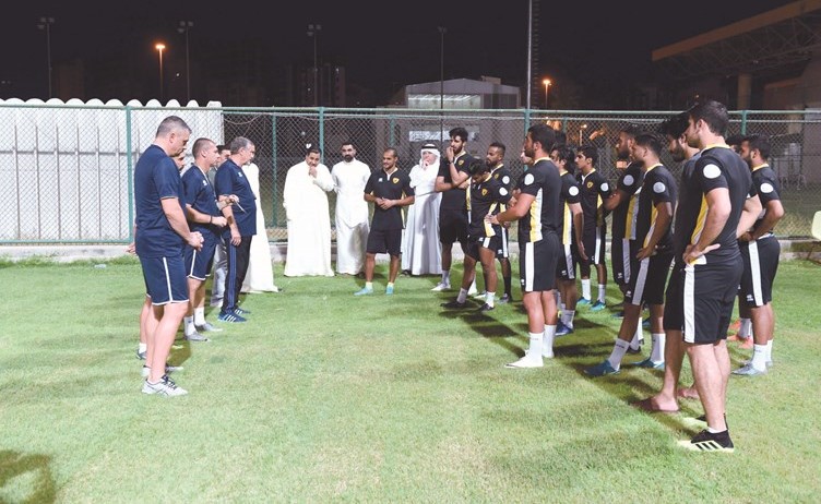 المدرب الروماني إيوان مارين قاد التدريب الأول للأصفر	(متين غوزال)﻿