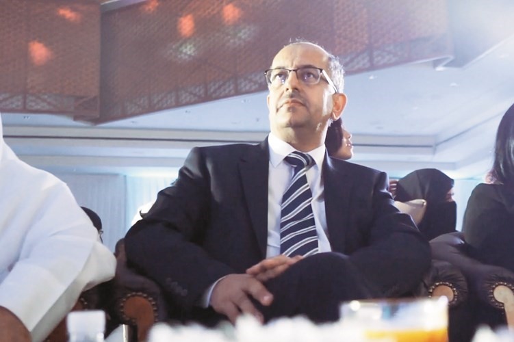 البروفيسور خالد البقاعين ﻿