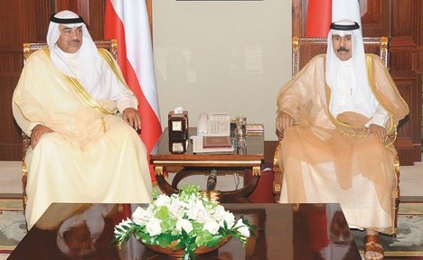 سمو ولي العهد الشيخ نواف الأحمد مستقبلا الشيخ صباح الخالد﻿