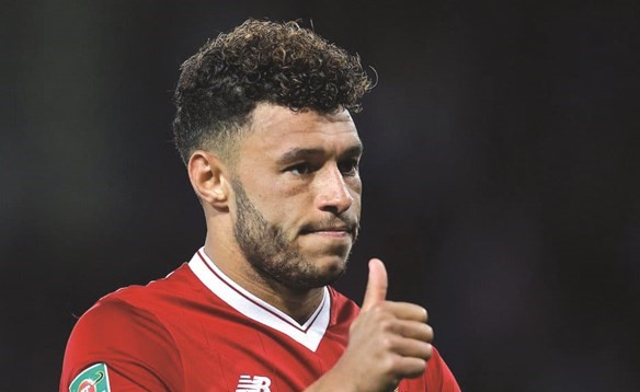 ليفربول يفقد تشامبرلاين الموسم المقبل
