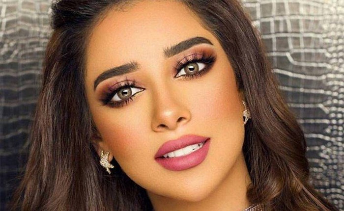 بالفيديو.. مشاجرة عنيفة بحفل بلقيس في صلالة بسلطنة عمان