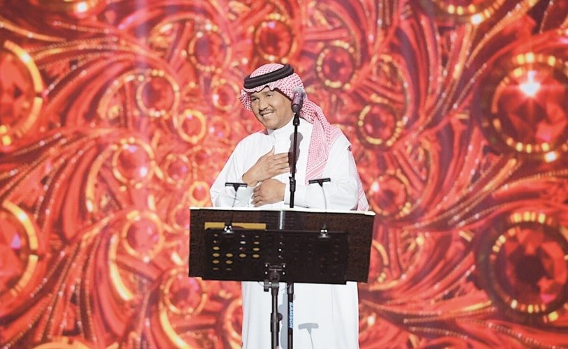 «فنان العرب» يطرب 3 آلاف في «أبها»