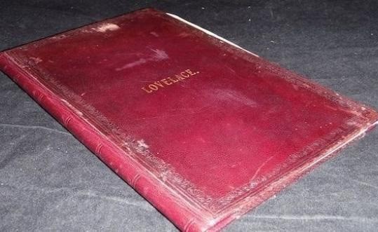 العثور على أول كتاب عن الكمبيوتر عمره 175 عاماً