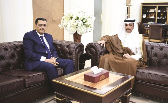 رئيس مجلس الأمة مرزوق الغانم خلال استقباله سفير جمهورية اليمن لدى البلاد﻿