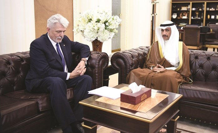 الرئيس الغانم مع سفير اوكرانيا﻿