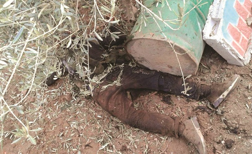 صورة نشرتها سانا لجثة أحد المهاجمين ﻿