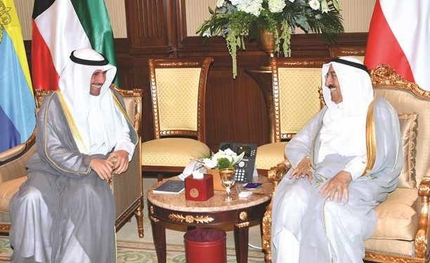 صاحب السمو الأمير الشيخ صباح الأحمد مستقبلا مرزوق الغانم﻿
