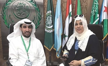 د. سعود الزمانان متحدثا إلى الزميلة هناء السيد﻿