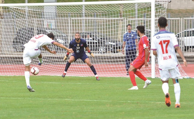 جانب من مباراة الكويت مع الشارقة﻿