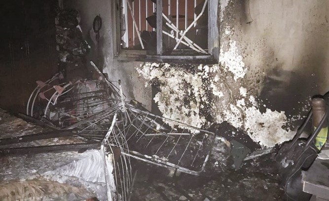 الحريق تسبب في تلفيات جسيمة داخل الشقة﻿