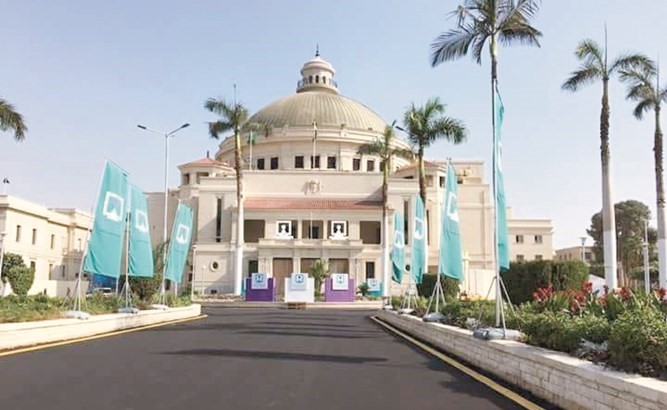 جامعة القاهرة تتزين لاستضافة المؤتمر الوطني السادس للشباب تحت شعار أبدع انطلق﻿