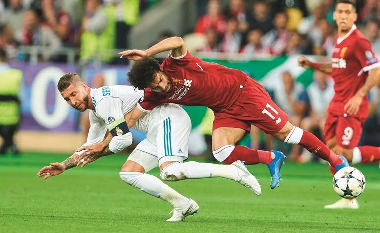 راموس تسبب في اصابة محمد صلاح في نهائي دوري الأبطال﻿
