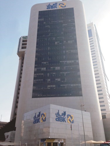«الأهلي» يربح 19 مليون دينار بنمو 18% للنصف الأول