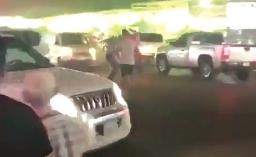 المشاجرة أشيع أنها بسبب رقصة كيكي﻿