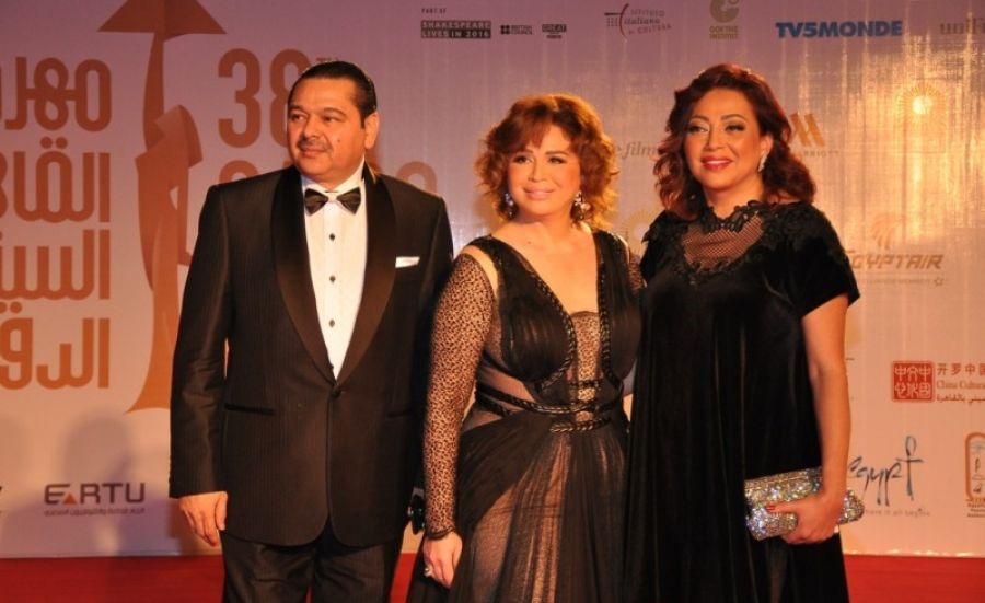 صاحبة هذه الصورة هي بطلة أول قصة حب في حياة عمرو دياب
