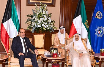 صاحب السمو الأمير الشيخ صباح الأحمد مستقبلاً نائب الرئيس العراقي نوري المالكي 