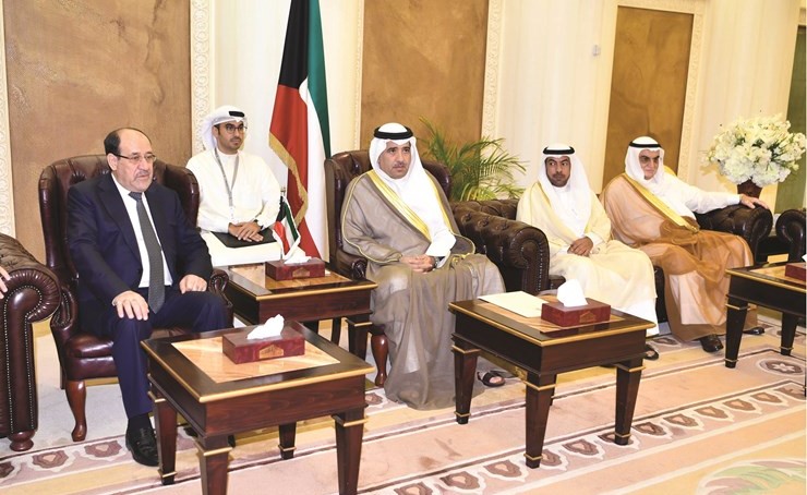 رئيس مجلس الأمة بالإنابة د.عودة الرويعي خلالاستقباله نائب رئيس جمهورية العراق نوري المالكي بحضور علي الدقباسي و والمستشار بالديوان الأميري خالد الفليج﻿
