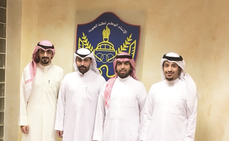 م.فلاح السويري ومصعب الملا وعيد الرميش وفهد الشمري خلال اللقاء﻿
