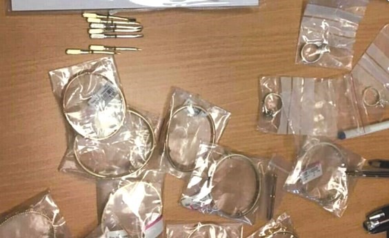 المشغولات الذهبية التي ضبطت مع الآسيوي﻿