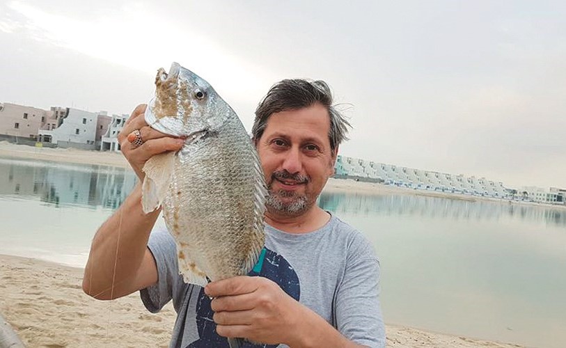 الفضلي: السبيطي «زئبق» وصيدته على القمره فجراً