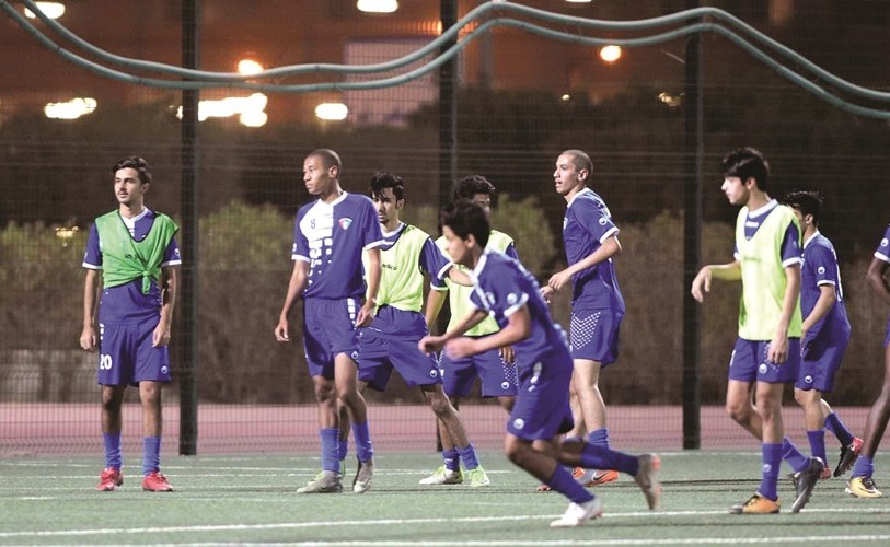 أزرق الشباب يحظى باهتمام اللجنة الفنية لاتحاد الكرة﻿