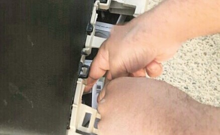 الطريقة التي خبأ بها الخليجي سجائره﻿