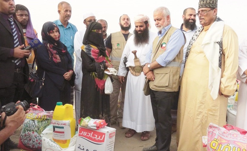م. جمال النوري يشرف على توزيع المساعدات﻿